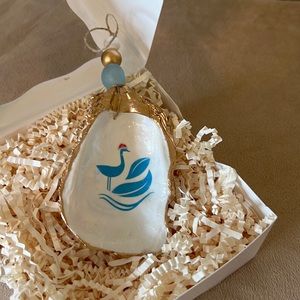 Cute oyster ornament